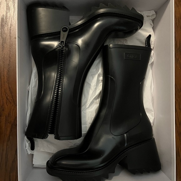 CHLOE Betty Rain Boots - Picture 2 of 5